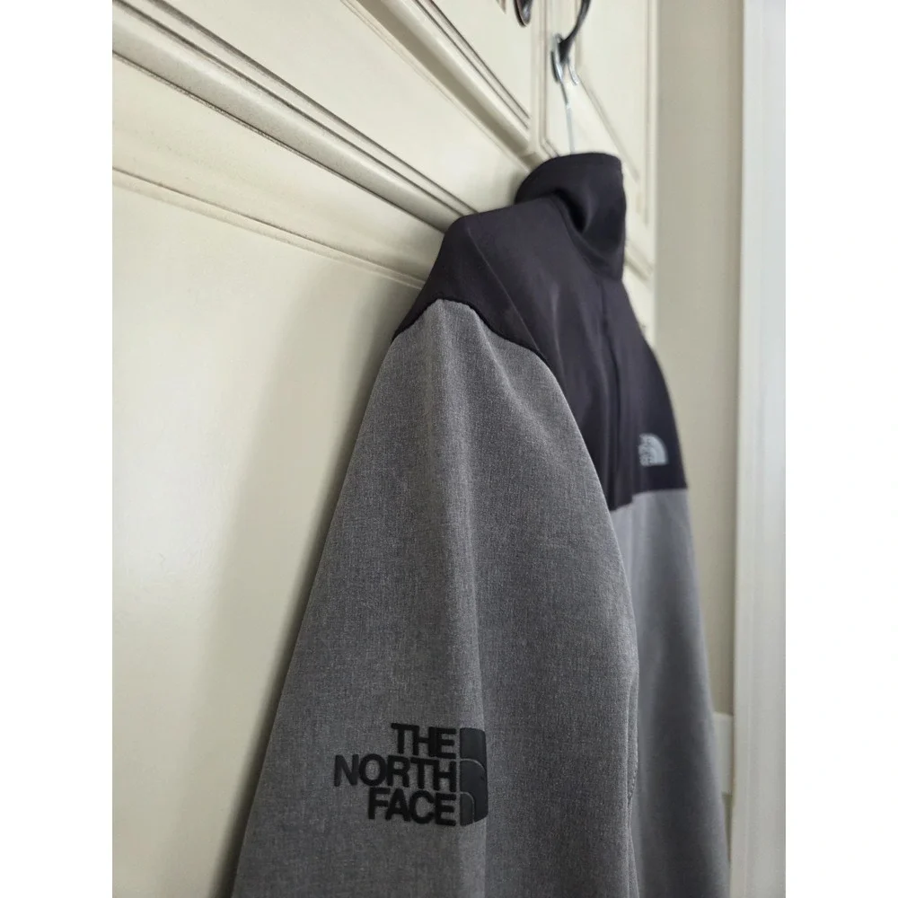 The Northface Windwall Softshell Jacket Men's Large Full Zip Grey Black Colorway